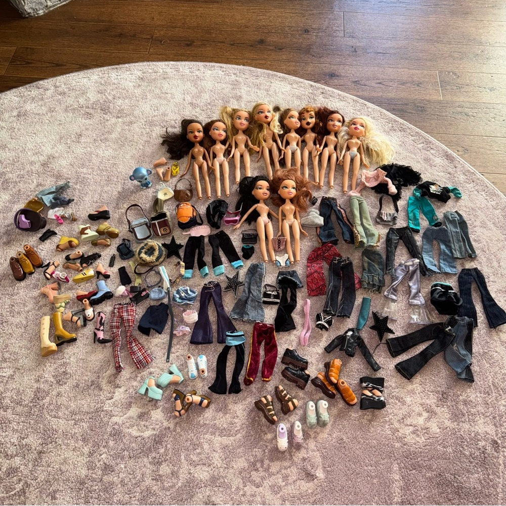 Bratz Dolls 2001 HUGE Lot